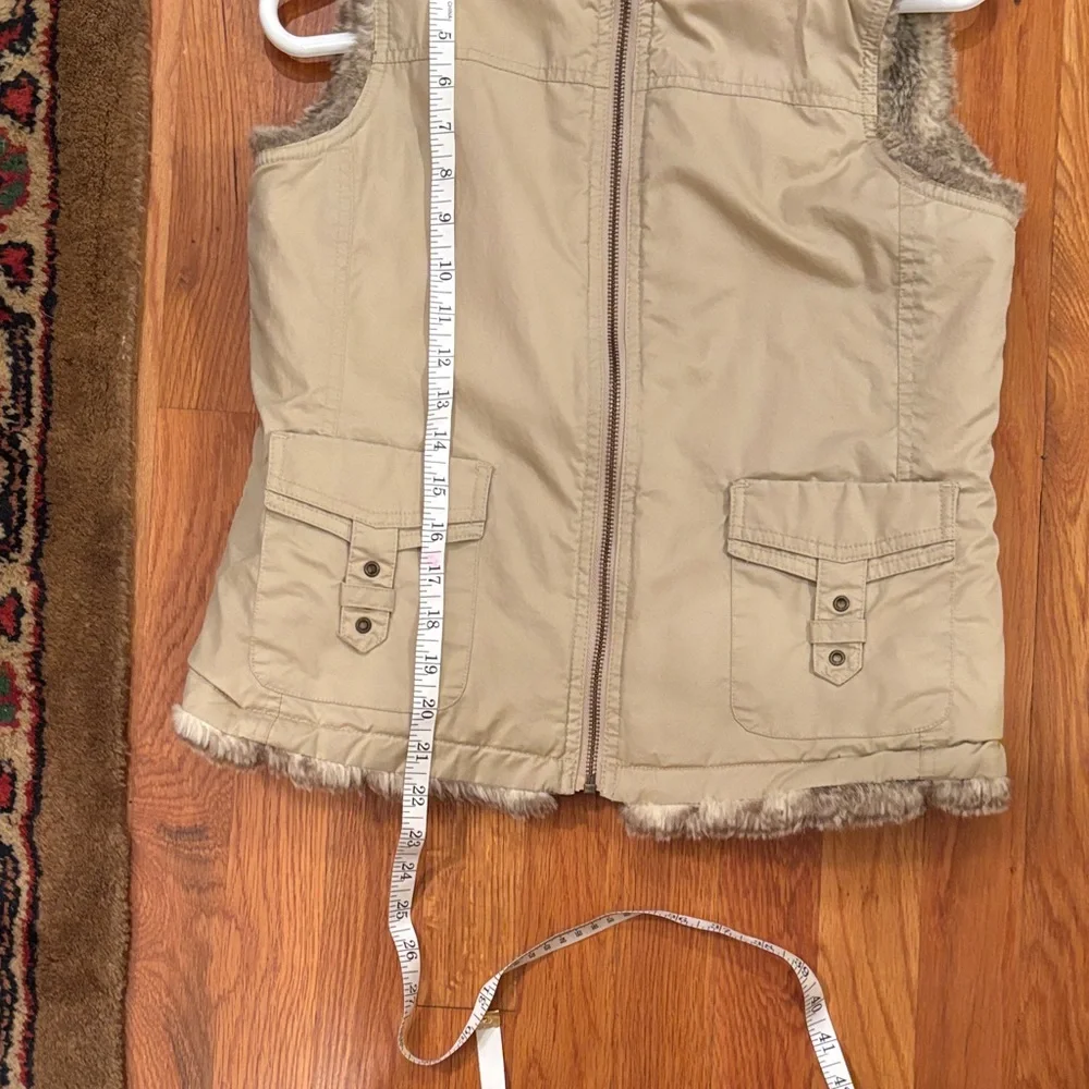 Old Navy Tan Reversible Faux Fur Vest - Picture 9 of 9